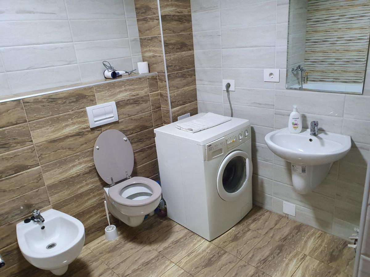 Nufarul Apartament Appartamento Gran Varadino Esterno foto